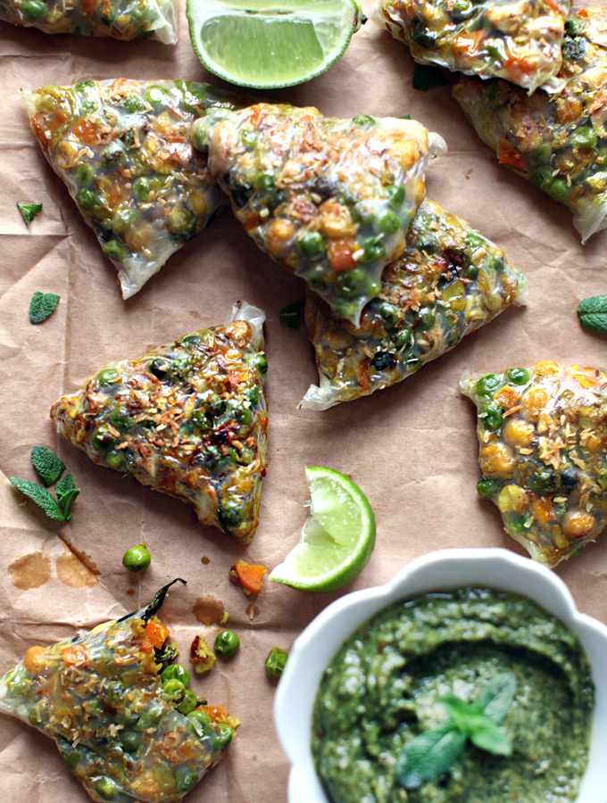 Samosa-inspired Snacks w. Sweet + Spicy Mint Chutney