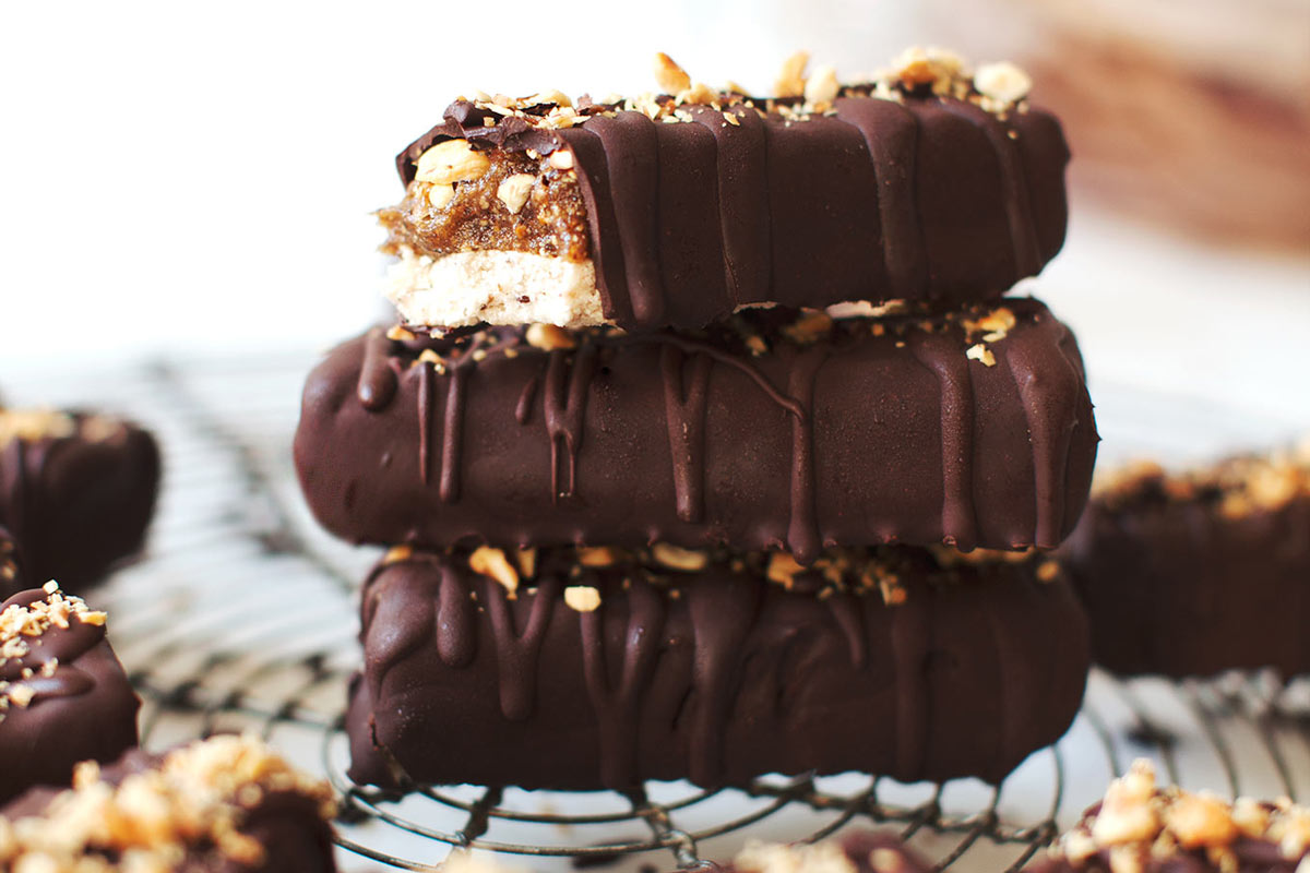 The Colossal Healthy Chocolate Bar - My New Roots