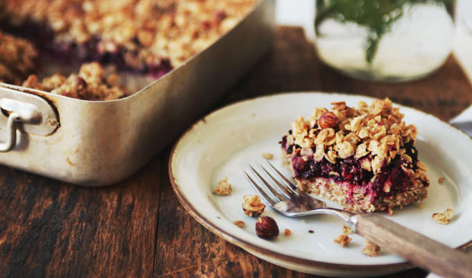 Blackberry Hazelnut Crumble Bars