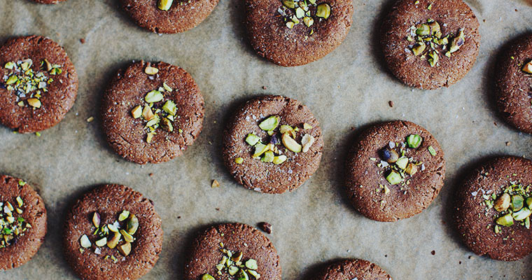 Grain-free Holiday Tahini Cookies, 2-ways + A Gift Guide